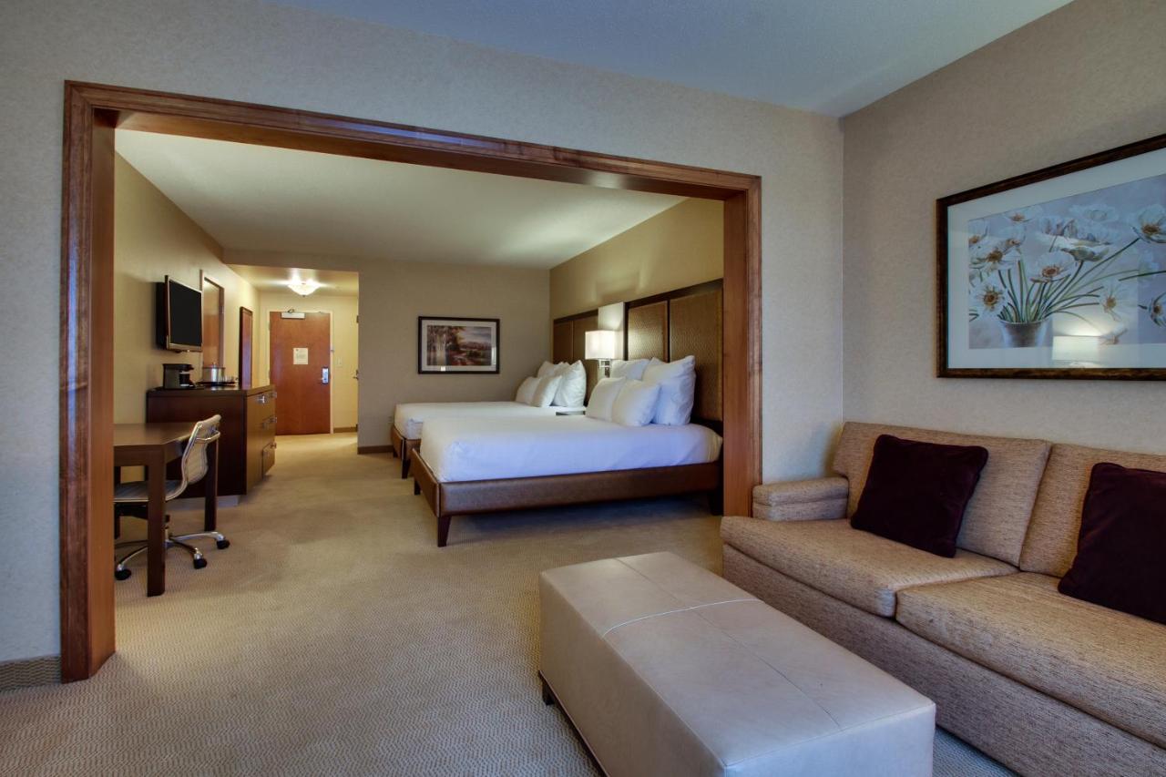 The Inn At Charles Town / Hollywood Casino Exteriér fotografie